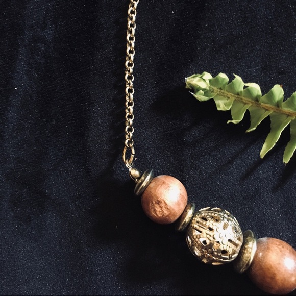 Set of wooden beaded necklace and earrings!🙌🏻 - Picture 4 of 7